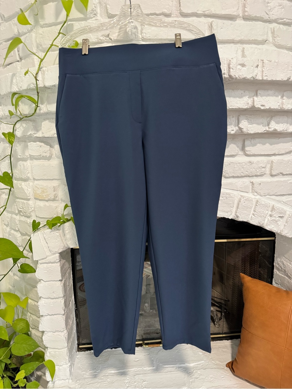 Nine West Cropped Ponte Pull-On Pants in Navy Blue